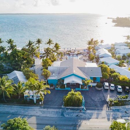 Отель Hideaways Exuma Джорджтаун Экстерьер фото