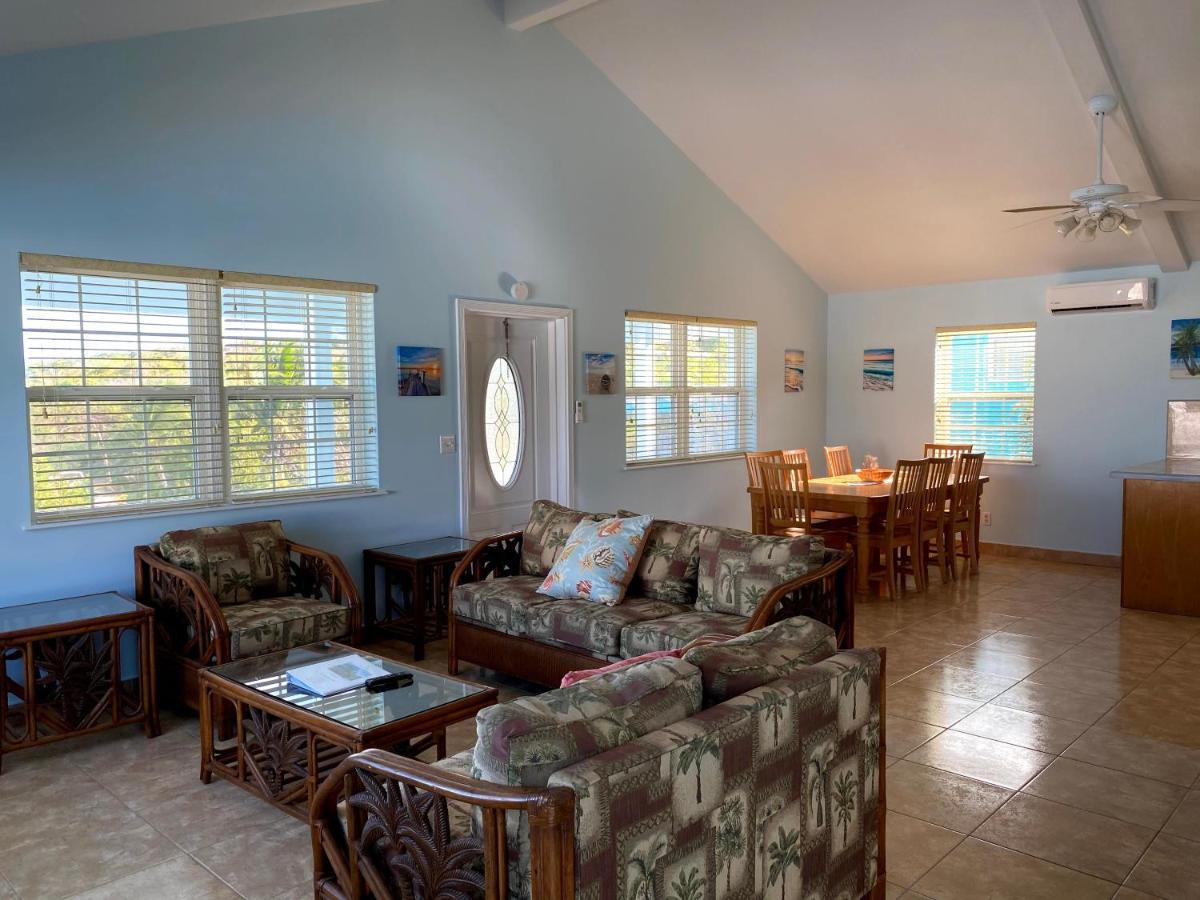 Отель Hideaways Exuma Джорджтаун Экстерьер фото