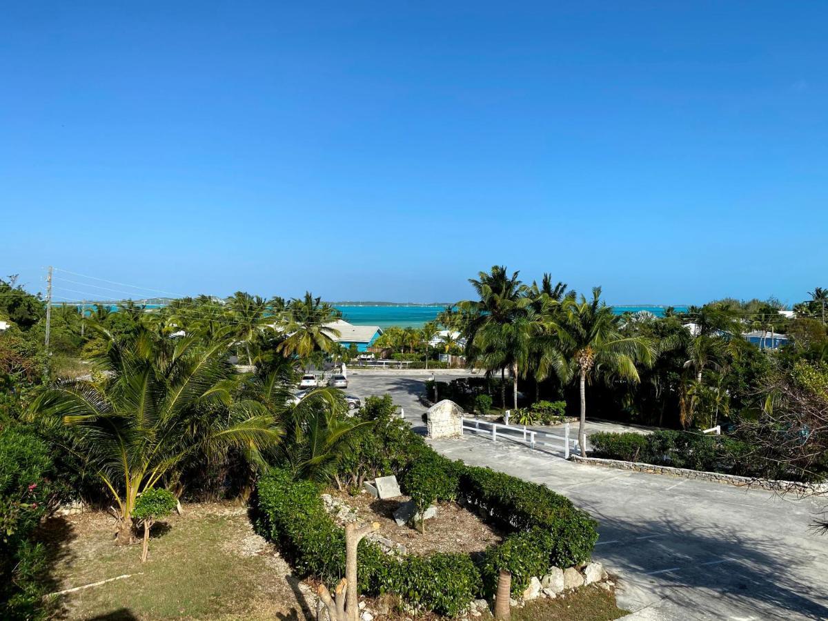 Отель Hideaways Exuma Джорджтаун Экстерьер фото