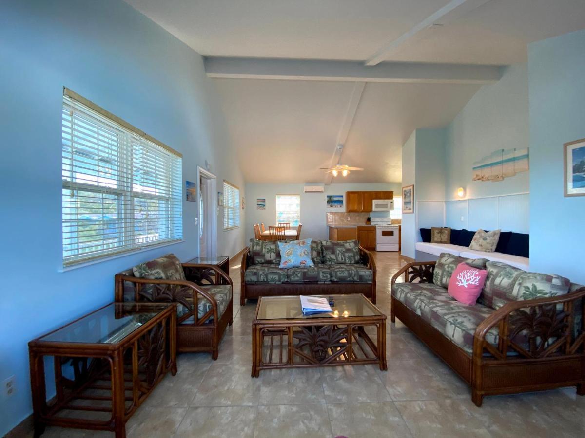 Отель Hideaways Exuma Джорджтаун Экстерьер фото