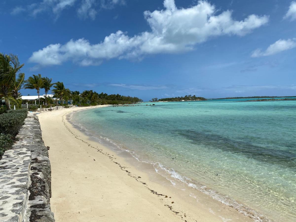 Отель Hideaways Exuma Джорджтаун Экстерьер фото