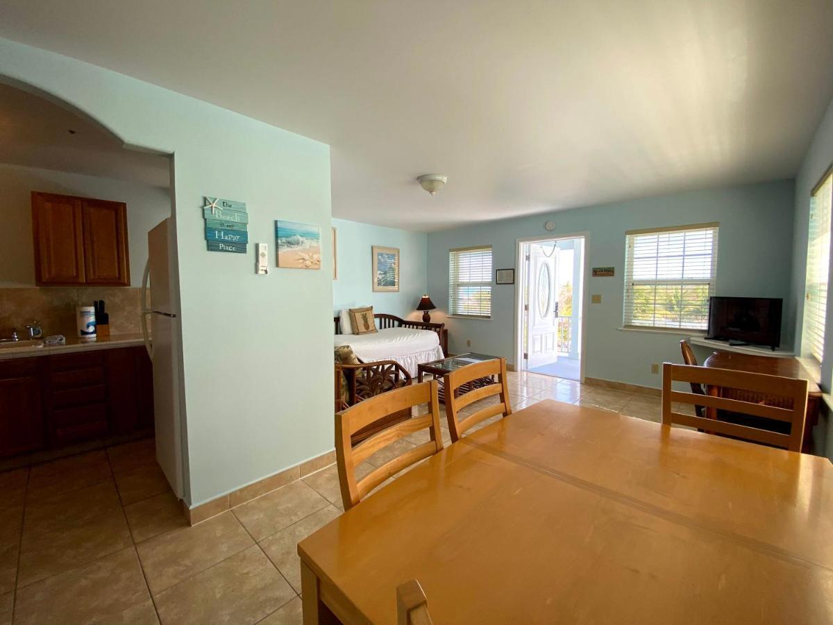 Отель Hideaways Exuma Джорджтаун Экстерьер фото