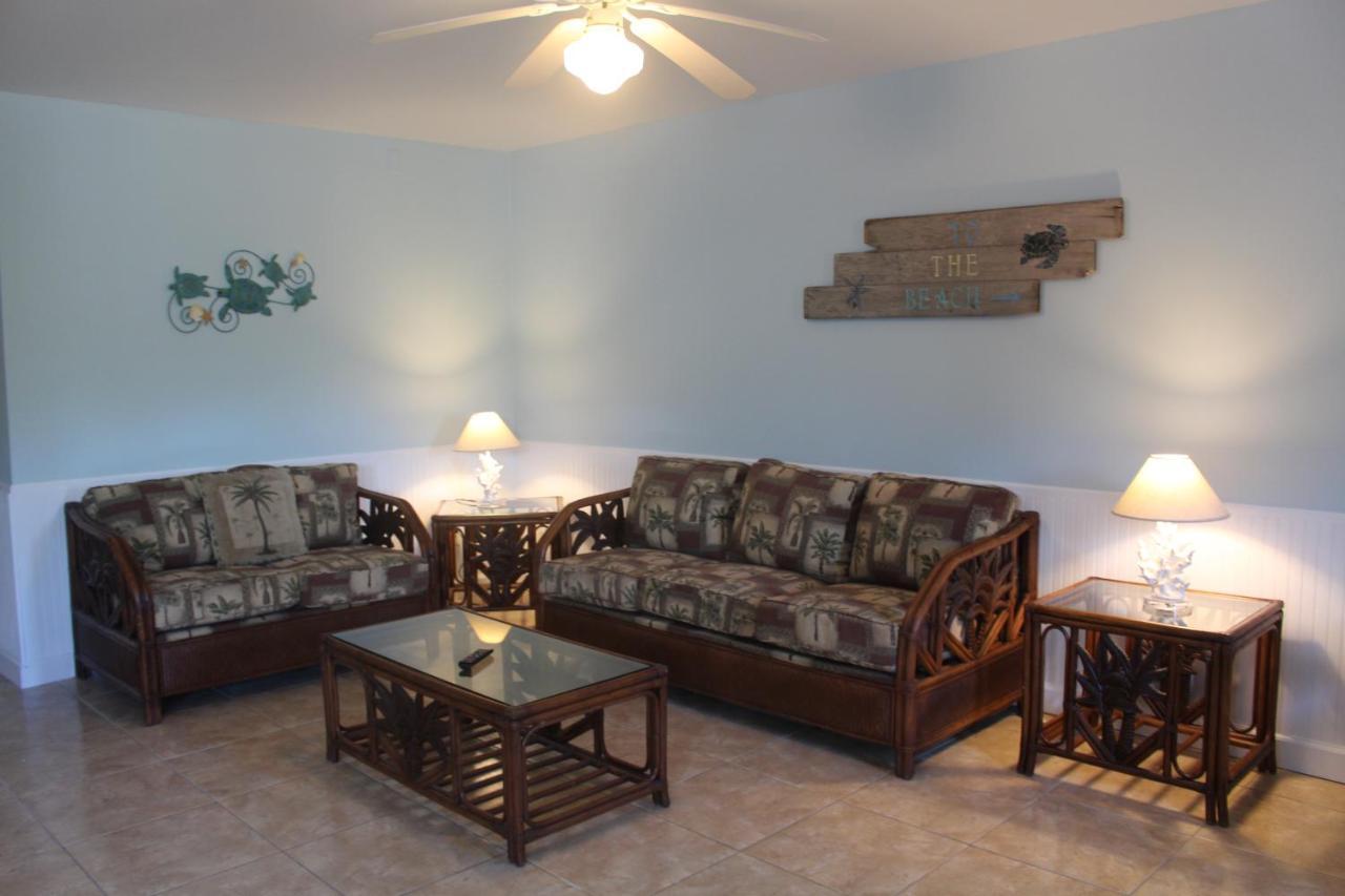 Отель Hideaways Exuma Джорджтаун Экстерьер фото