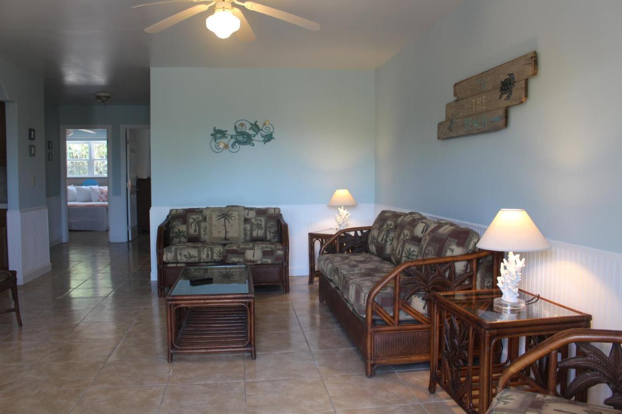 Отель Hideaways Exuma Джорджтаун Экстерьер фото